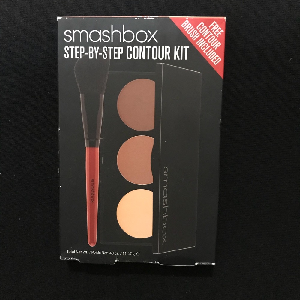 Never Used Smashbox Contour Kit w/ brush